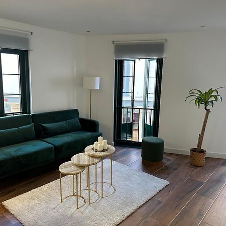 Apartamentos Urbanin I Plaza Ayuntamiento Кудільєро Екстер'єр фото
